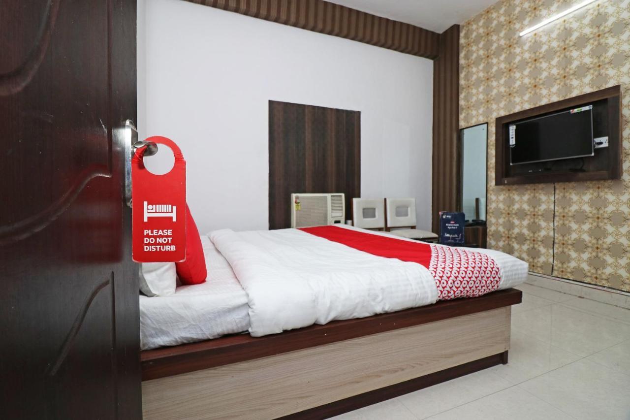 Oyo 24572 Express Inn Lucknow Exterior photo